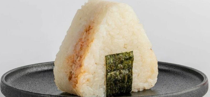 POBO: Онигири в подарок при заказе от 1200 руб.