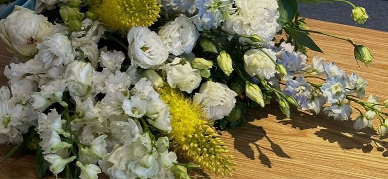 Maybe Green? Скидка  500 руб. на букеты