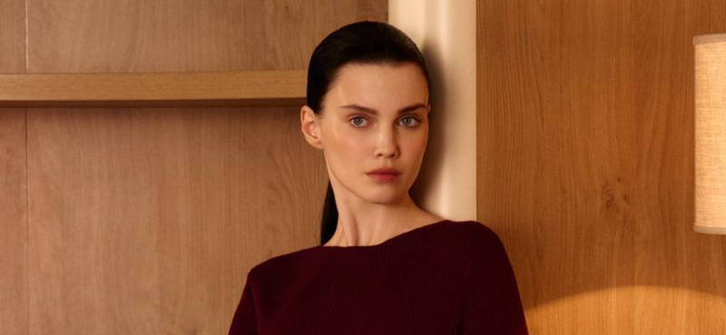 Платья DREAMS by Alena Akhmadullina задают тон коллекции.